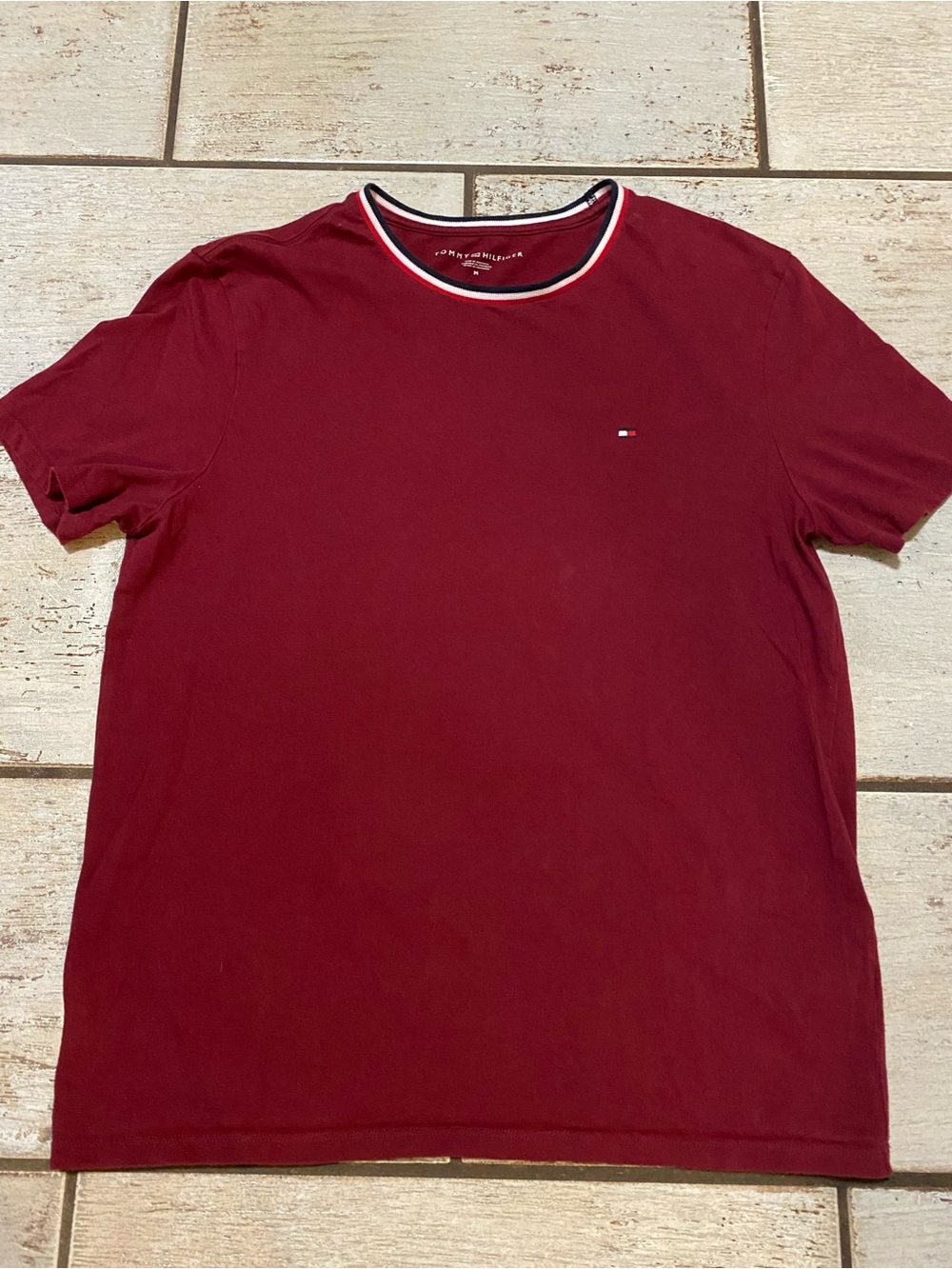 Tommy Hilfiger Men's Burgundy Crew Neck T-Shirt Size M